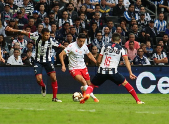 Monterrey deja vivo al Necaxa, vence 2-1 a Rayos y deja abierta la llave para la vuelta