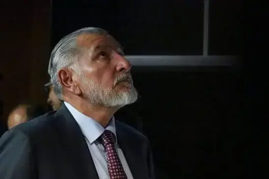 Las inactivas cuentas digitales de Adán Augusto López Hernández reflejan la crisis que enfrentó en los últimos meses.