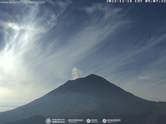 Al momento del reporte de hoy, a las 10 de la mañana, el volcán presentaba una emisión de vapor de agua y gases con dirección noreste.