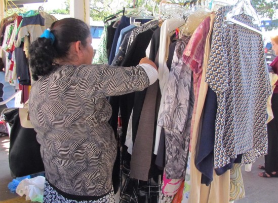 Cáritas Mazatlán expenderá ropa y calzado baratos para toda la familia