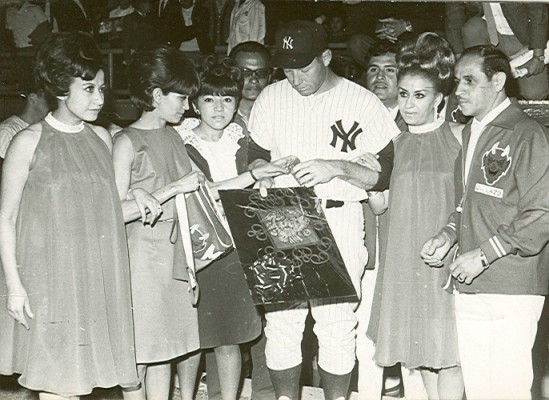 Hace 52 años se enfrentaron Yanquis de Nueva York y Diablos Rojos del México