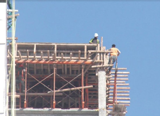 CONVIVIR CON EL COVID: Trabajar en la construcción