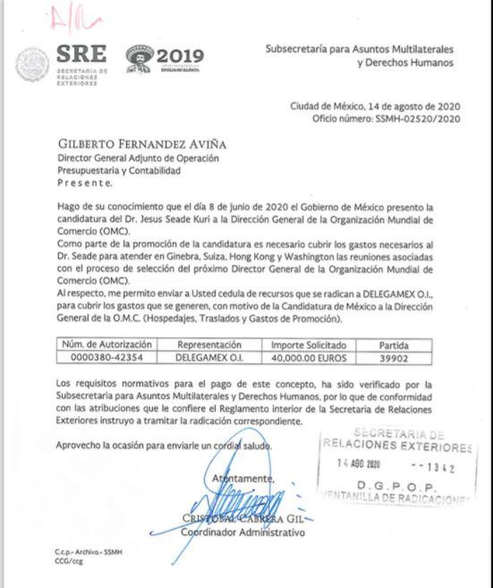 $!Uno de los oficios sobre una de las dos operaciones en las que se transfirieron recursos para cubrir los gastos de las giras que realizaría Seade para promover su candidatura a la OMC.