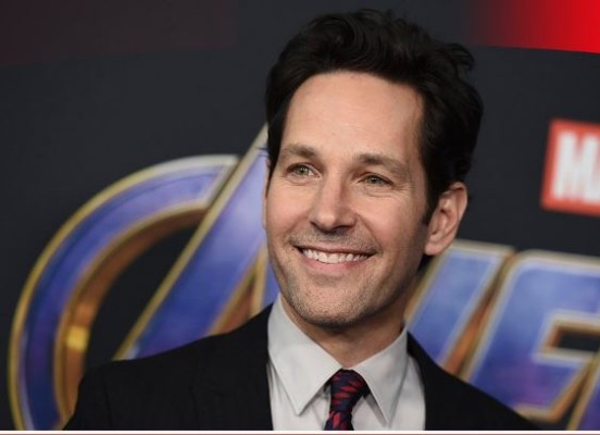 En el video, Paul Rudd despliega sus habilidades de improvisación.