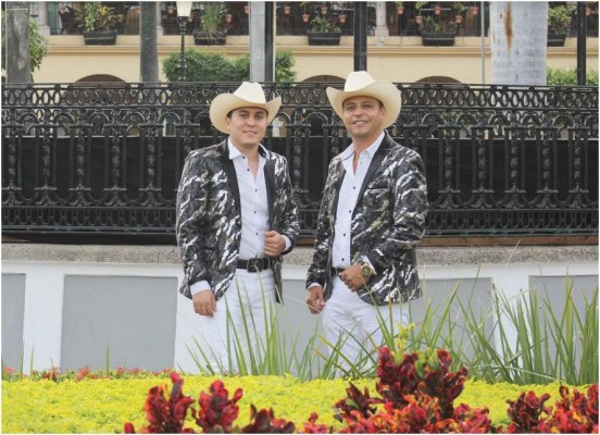 Omar Tarazón y Johnny Zazueta musicalizan historias de amor