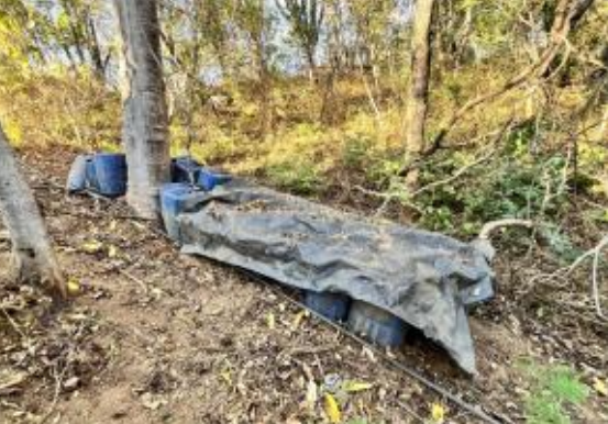 $!Aseguran 13 laboratorios clandestinos y armas en Badiraguato, Culiacán y Cosalá