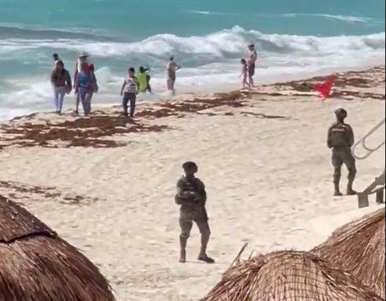 Cuatro muertos fue el saldo de la ataque en la zona de playas de las inmediaciones del hotel Fiesta Americana Condesa, en Cancún, Quintana Roo.
