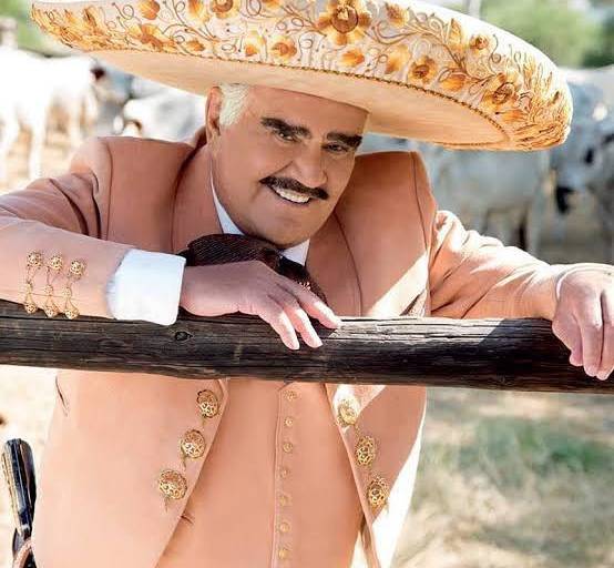Vicente Fernández: así lo recuerdan Alejandro Fernández y su familia a un mes de su partida
