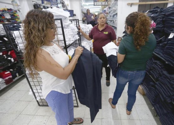 Pese a pandemia, en Sinaloa uniformes escolares gratuitos estarán listos para la última semana de agosto
