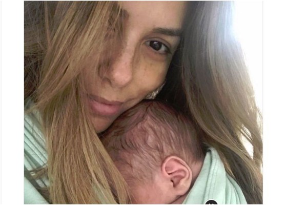 Eva Longoria revela foto posando al natural junto a su bebé
