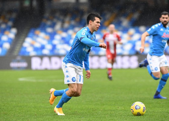 Hirving Lozano y Nápoles golean a la Fiorentina en la Serie A