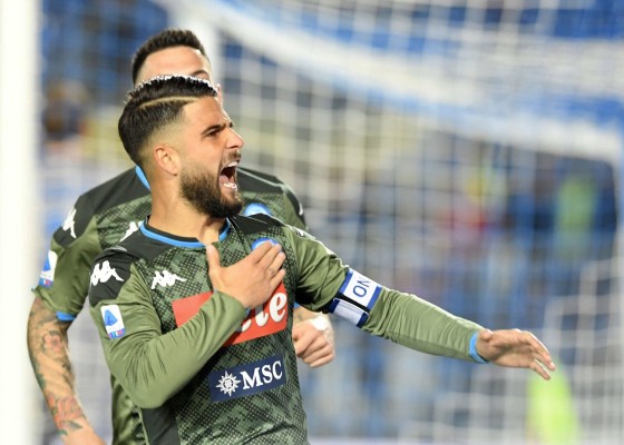 Con Chucky Lozano en el banquillo, Napoli vence al Brescia