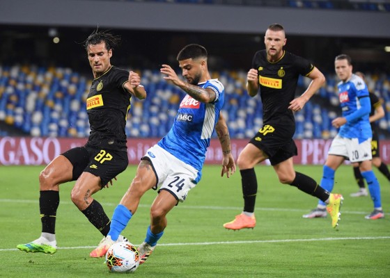 Con Chucky Lozano en la banca, el Napoli avanza a la final de la Copa de Italia