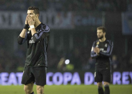 Cristiano Ronaldo y compañía no pueden creer la eliminación de su equipo.