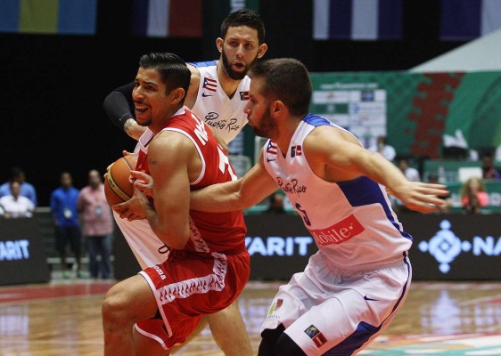 David “Pery” Meza tuvo una destacada actuación marcando a J.J. Barea en la edición pasada del Centrobasket.