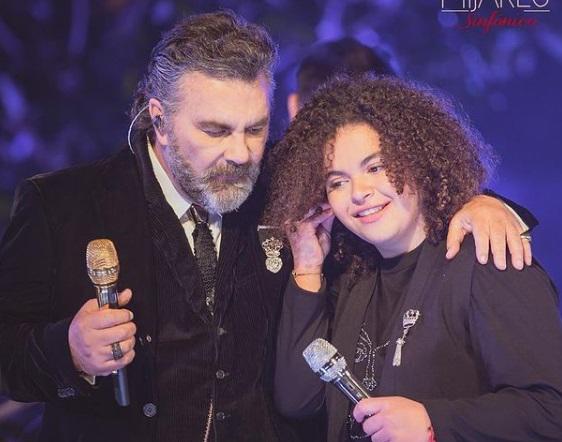 En una entrevista, Lucerito señala que sus papás la lanzaron al ruedo en la música