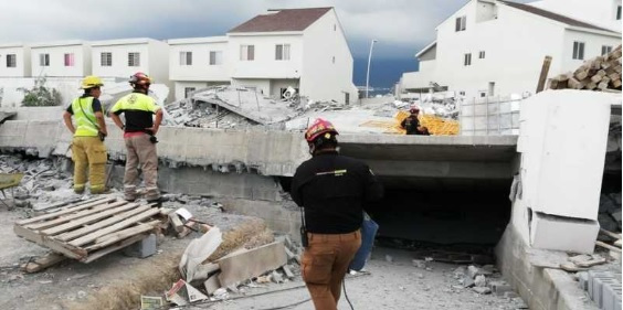Derrumbe en Monterrey deja siete muertos, ocho desaparecidos y 15 heridos