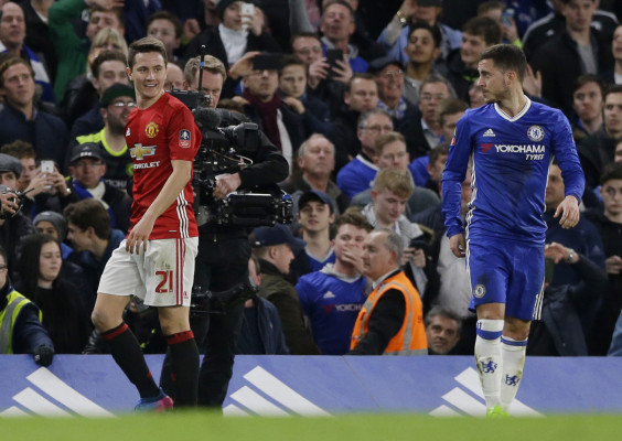 Copa FA: Chelsea le gana la pulseada a Mourinho y Man U
