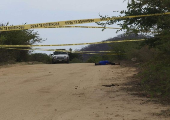 Hallan a un hombre asesinado a balazos al norte de Mazatlán