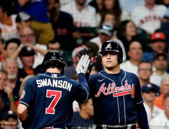 Dansy Swanson anotó una de las carreras por Bravos de Atlanta.