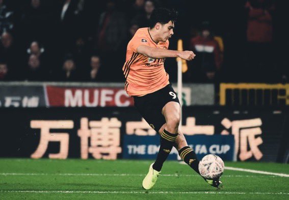 Raúl Jiménez estuvo cerca de anotar. (Foto: Twitter @Wolves)