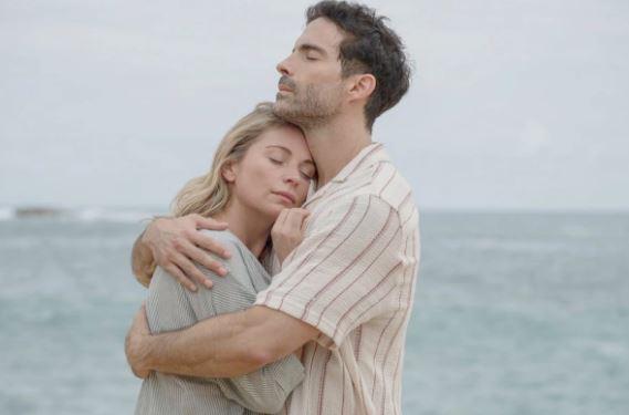 Ludwika Paleta y Osvaldo Benavides presumen la foto de su ‘Noche de Bodas’