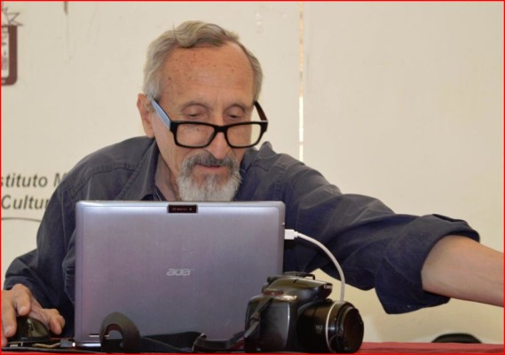 Luis Antonio García, además de fotógrafo, es autor de más de una veintena de libros.
