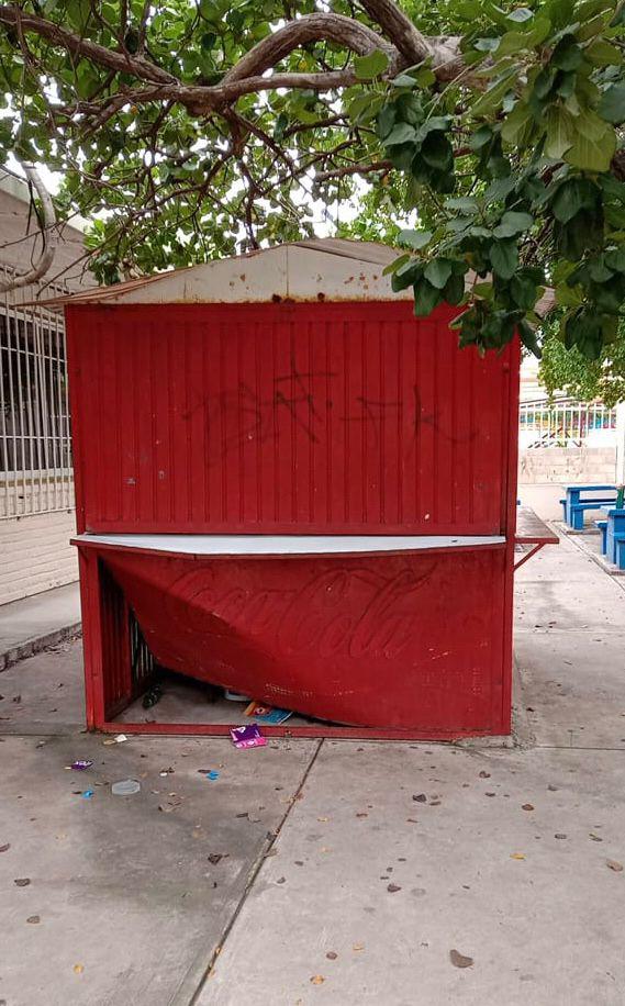 $!Denuncian robo e incendio de tiendita escolar en primaria de Culiacán