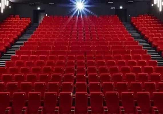 El cierre de Hollywood amenaza con vaciar los cines del resto del mundo