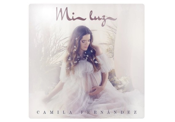 Camila Fernández, estrenó el tema musical Mi Luz, dedicado a su hija.