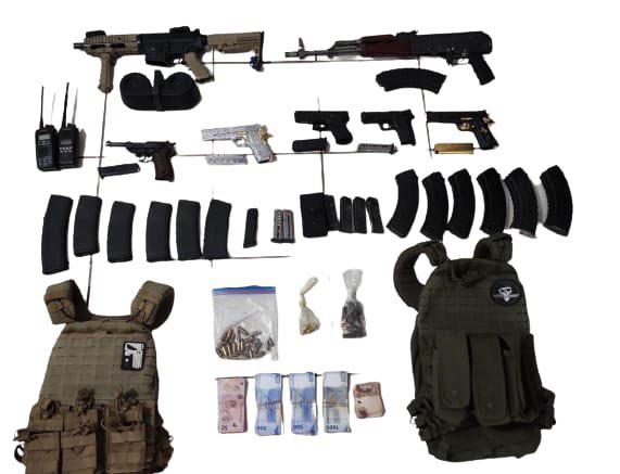 Aseguran armas, equipo táctico y vehículos en Tacuichamona tras enfrentamiento