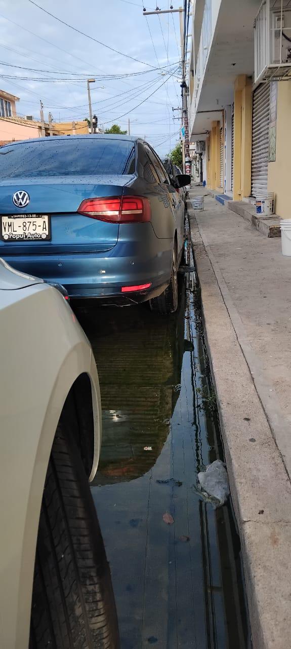 $!Persisten las fugas de drenaje en el fraccionamiento Sembradores de la Amistad