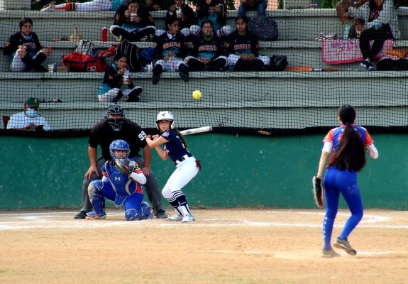 Culiacán y Mazatlán se reparten títulos en la Primera Copa Mazatlán de Softbol