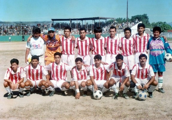 El campeonísimo Camaroneros de Escuinapa recibirá homenaje