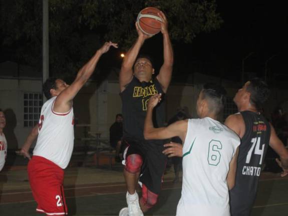 Gavilanes depreda a su presa en la Liga Veteranos de Baloncesto Municipal