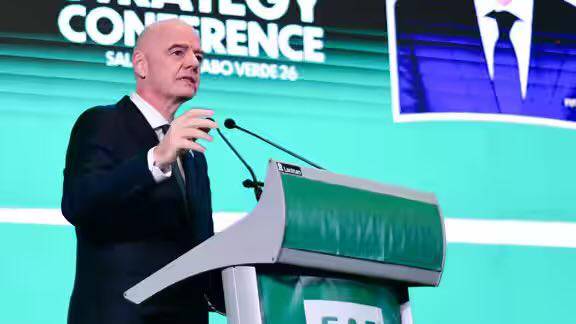Gianni Infantino se disculpa.