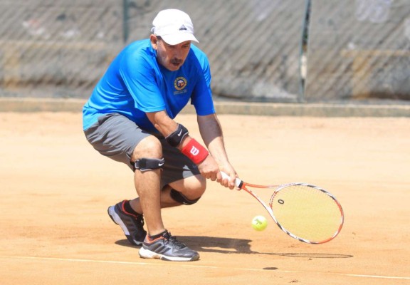 Aseguran murallenses primera serie del Torneo de Tenis Interclubes
