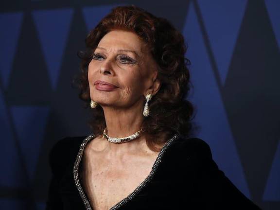 Operan de urgencia a la actriz Sophia Loren