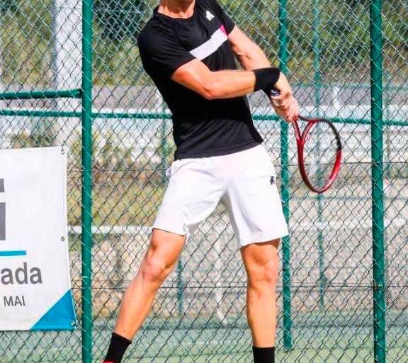Patiño, en semifinales dentro de torneo de tenis en Portugal