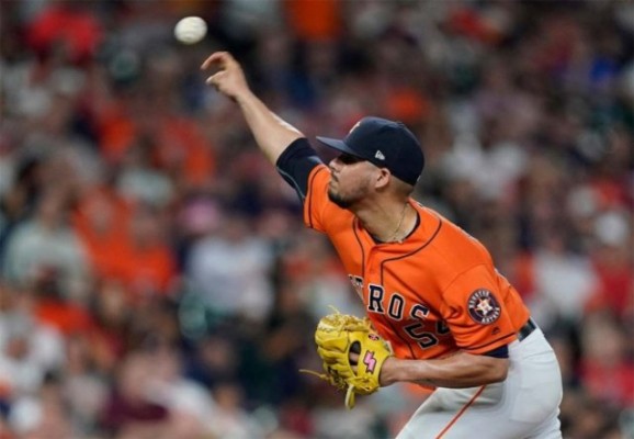 Roberto Osuna se apunta su bomberazo 17 en las Mayores