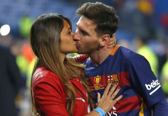 Messi se casa con su novia de siempre, la madre de sus hijos
