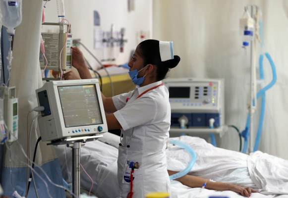 AMLO presentará plan para contratación de médicos y enfermeras para el IMSS e ISSSTE