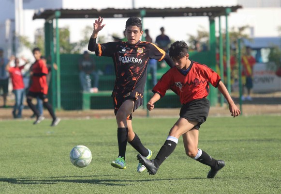 AM Sports no suelta la cima en la Liga de Futbol Juvenil B