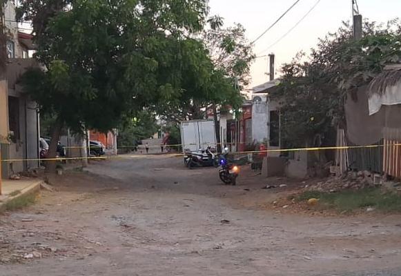 $!Hieren de bala a cobrador en calles de la colonia Valle de Urías en Mazatlán