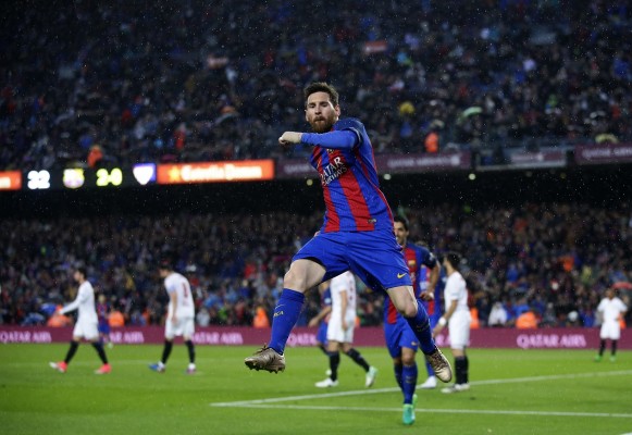 Messi regresa y golea con el Barsa, pero el Madrid responde