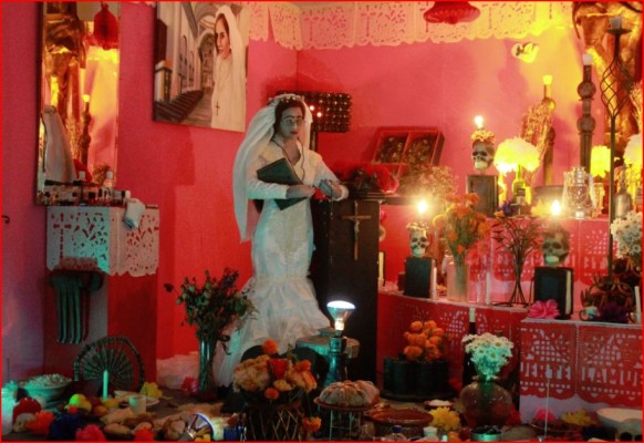 Se 'luce' La Novia de Culiacán en la UAS