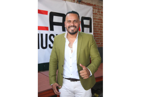 Carlos Sarabia se estrena como productor