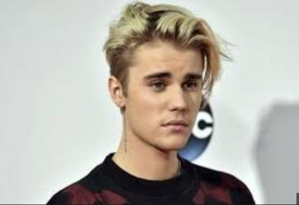 Justin Bieber pide a Trump liberar niños de jaulas, mientras ayuda a rapero