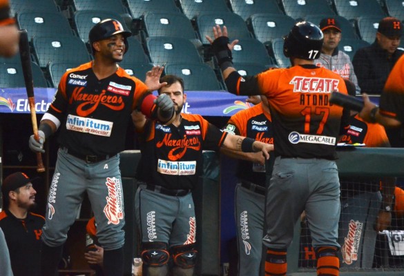 Samayoa, Obeso y Peguero encaminan el triunfo de Naranjeros de Hermosillo