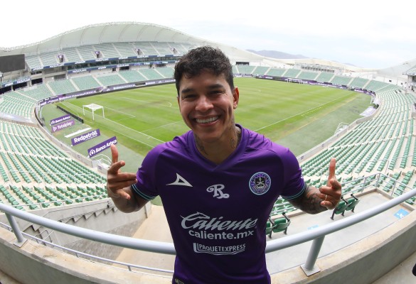 Mazatlán FC presenta oficialmente al refuerzo brasileño Giovanni Augusto